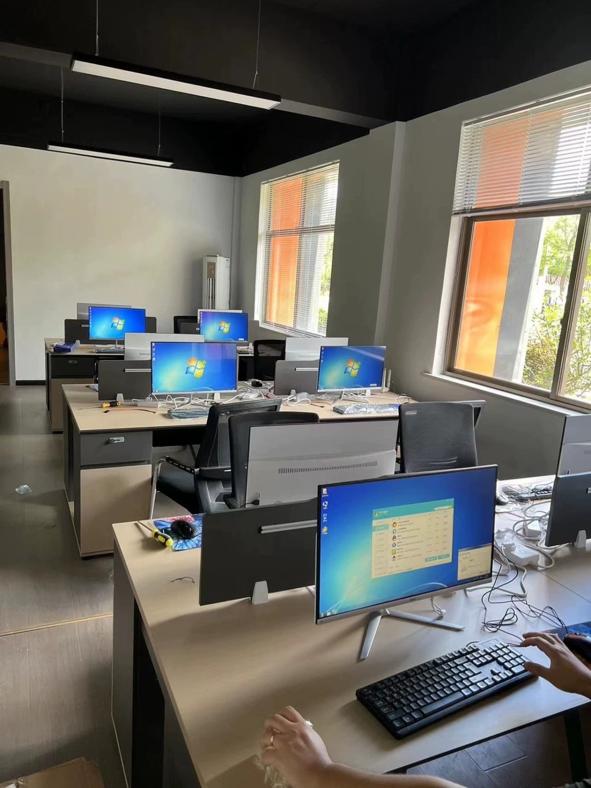 公司不做了，办公电脑，二手电脑，台式电脑，电脑主机，办公设计电脑 一体机20台，台式电脑39套、联想ThinkPad笔记本18个，惠普办公电脑20台 ，高配电脑